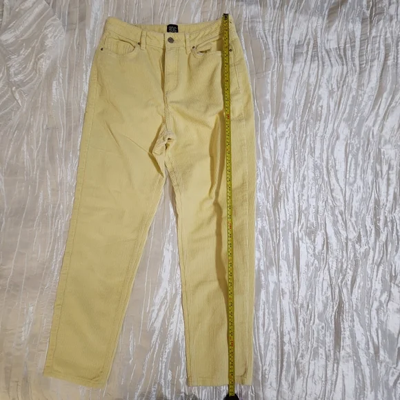 BDG Mom Straight Leg Highrise Yellow Corduroy Size 29 - Picture 6 of 12